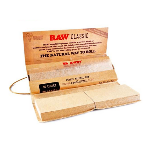 x24 Raw Classic Rolling Papers with tips