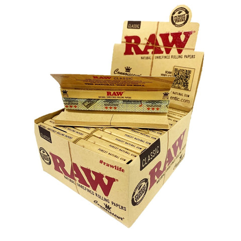 x24 Raw Classic Rolling Papers with tips
